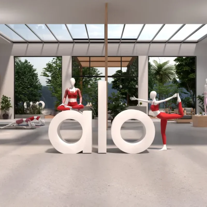 Alo-Yoga-VR-Virtual-store-2.jpg