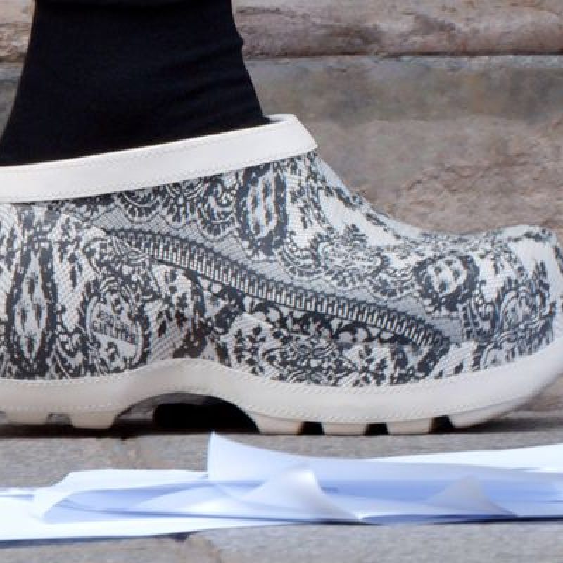 Jean-Paul-Gaultier-x-Crocs-1-1