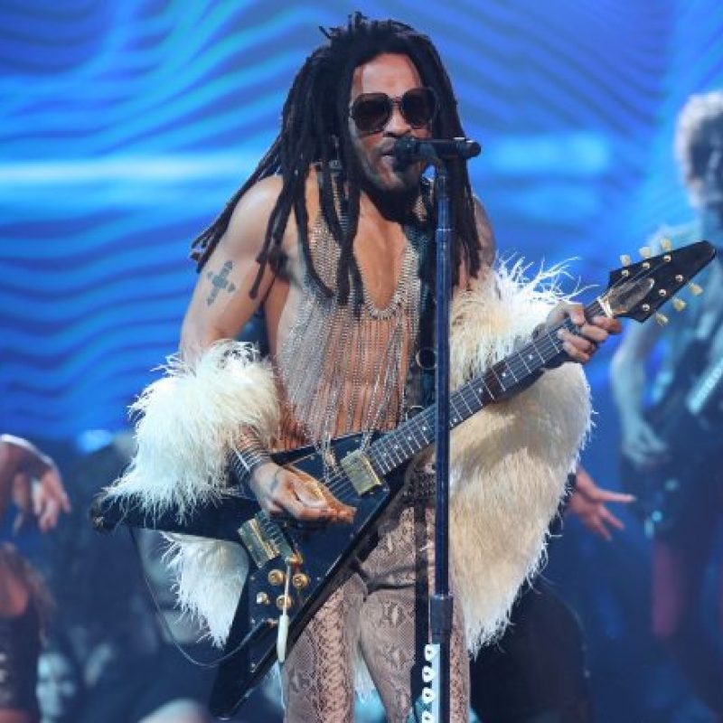 Lenny-Kravitz@2000x1270-696x442-1 (1)