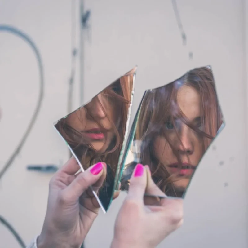 Mental+Mirrors_+How+Self-Perception+Can+Affect+Well-Being