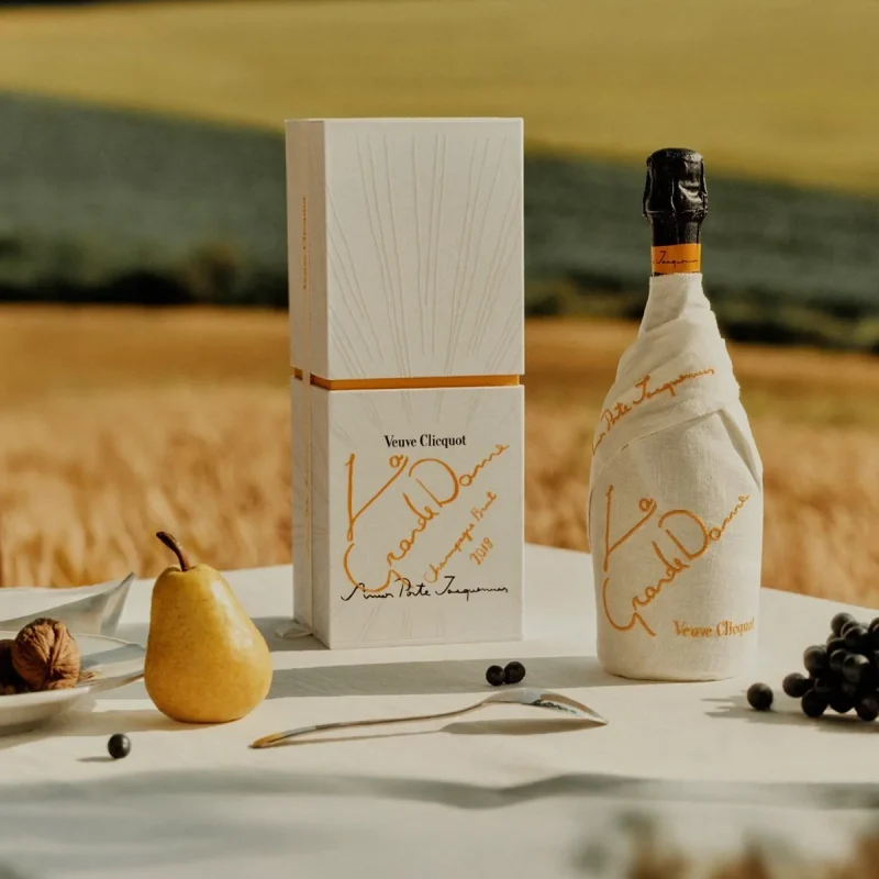Veuve-Clicquot-and-.jpgJacquemus